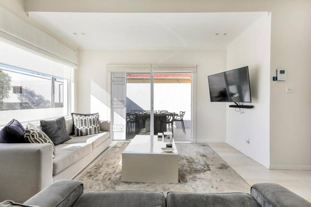 Holiday home Stylish Oasis In Sea Point *