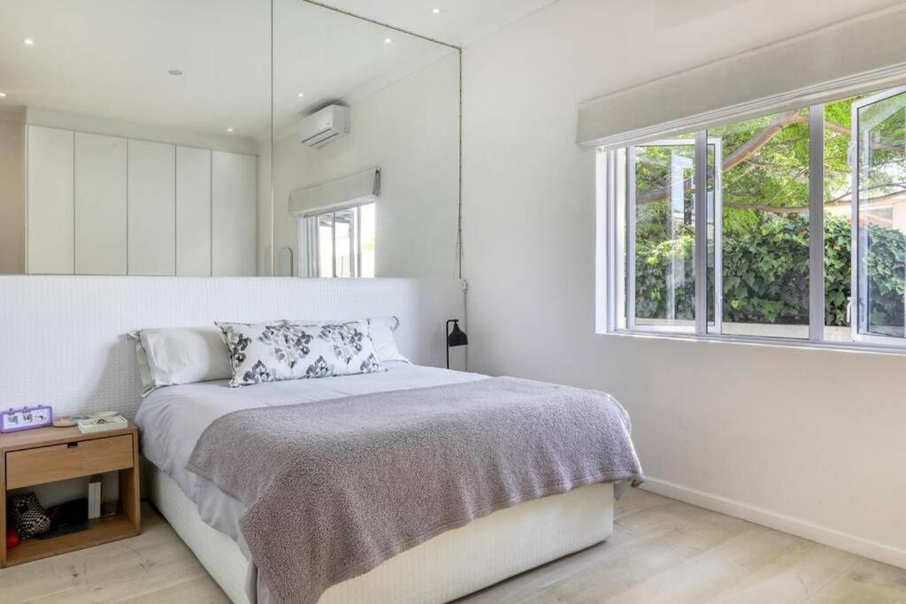 Stylish Oasis In Sea Point Holiday home